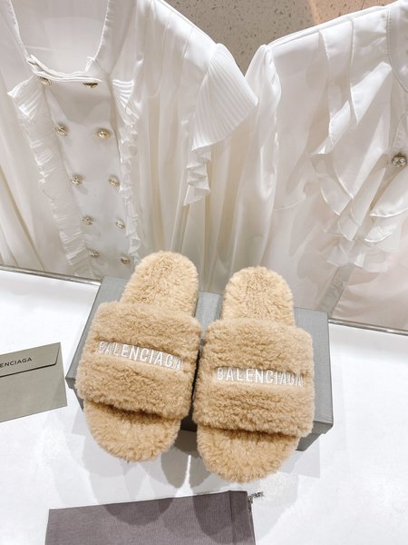 Balenciaga slippers