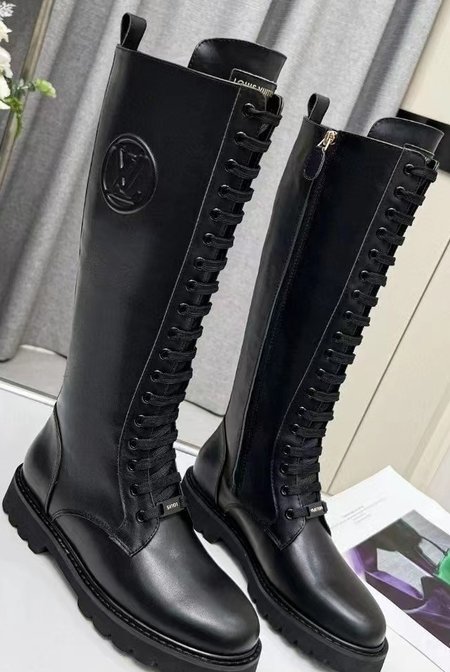 Louis Vuitton Territory flat boots