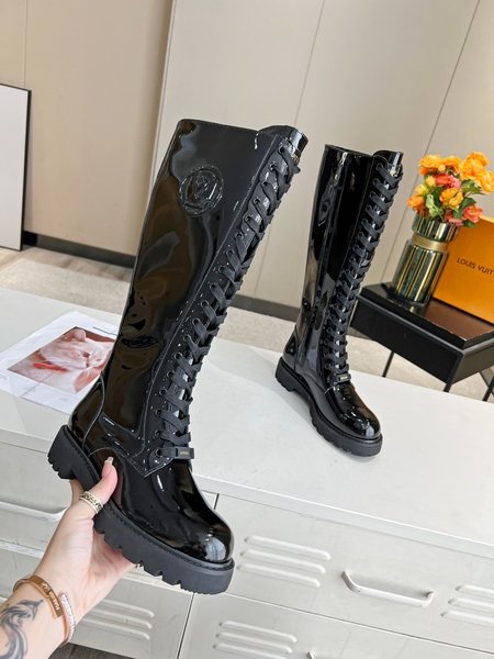 Louis Vuitton Territory flat boots