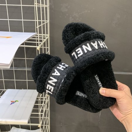 Chanel Pure fur integrated wool slippers