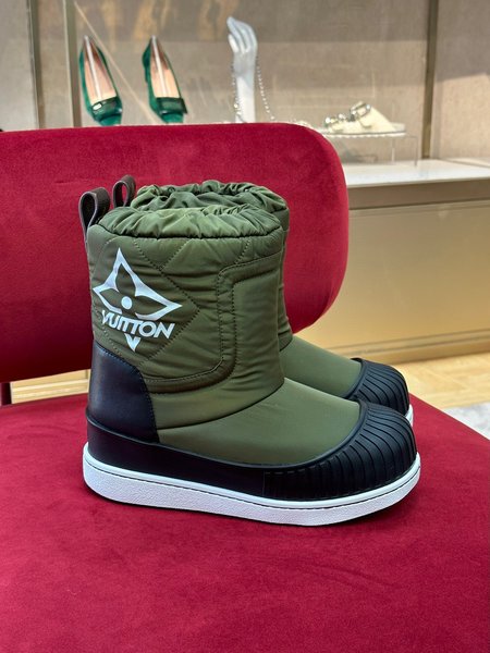 Louis Vuitton snow boots