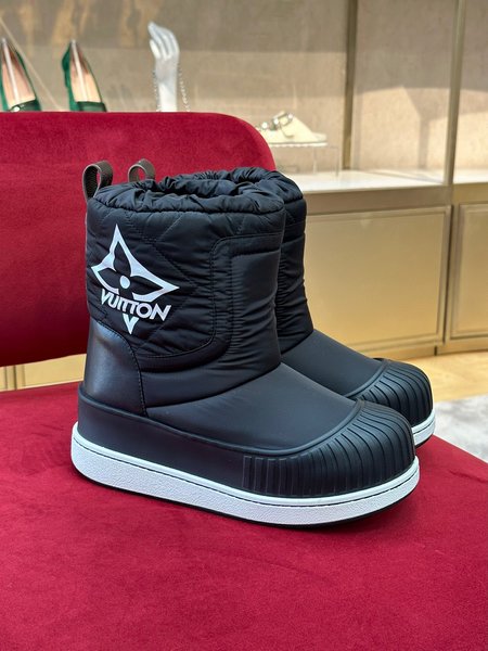 Louis Vuitton snow boots