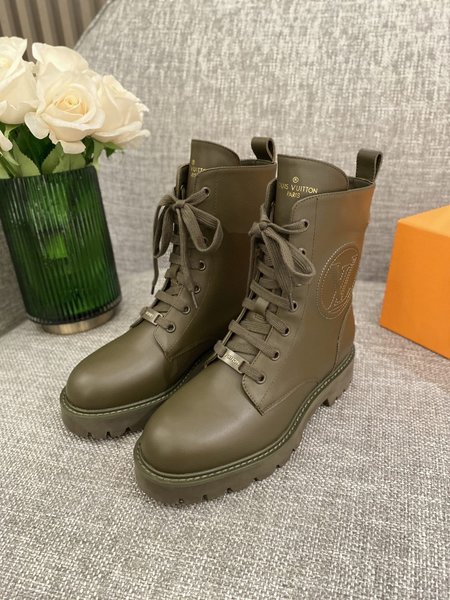 Louis Vuitton short boots