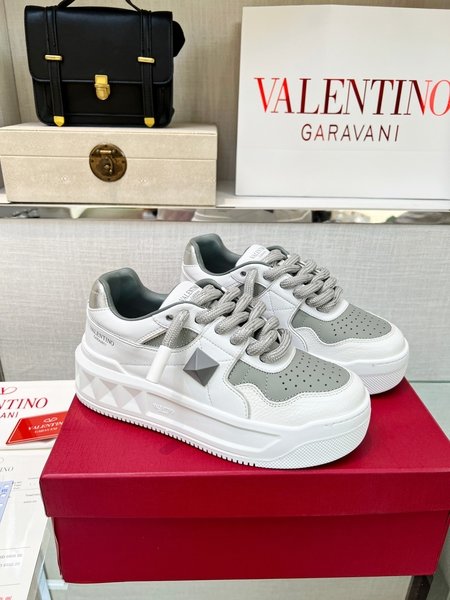 Valentino Thick lace casual shoes