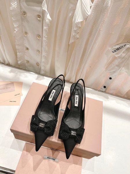 Miu Miu Pointed back rhinestone high-heeled sandals