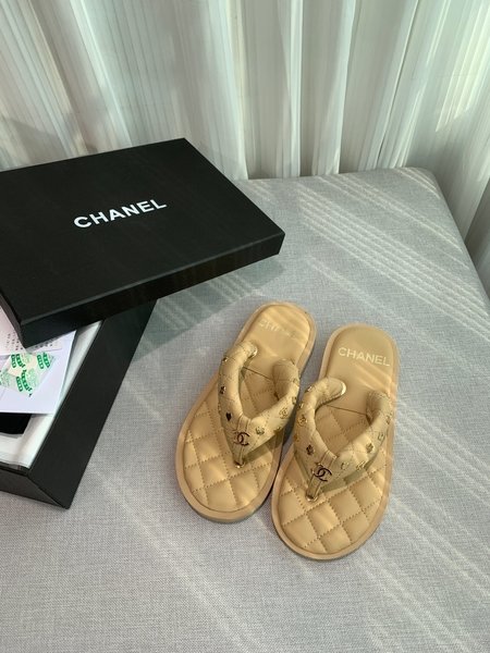 Chanel flip-up beach sandals