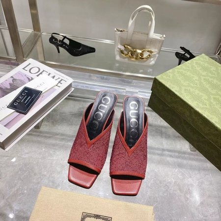 Gucci genuine leather slippers