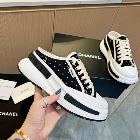 Chanel Classic series casual shoes