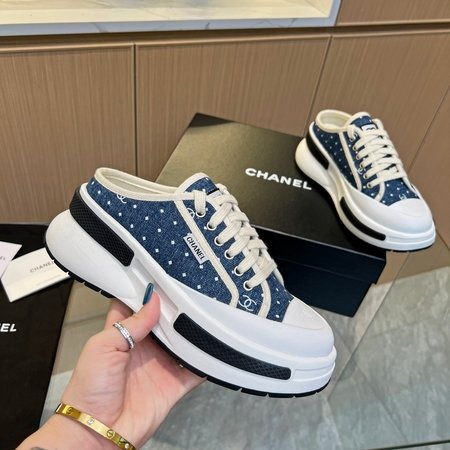 Chanel Classic series casual shoes