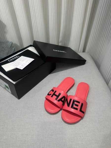 Chanel Color block letter leather buckle slippers