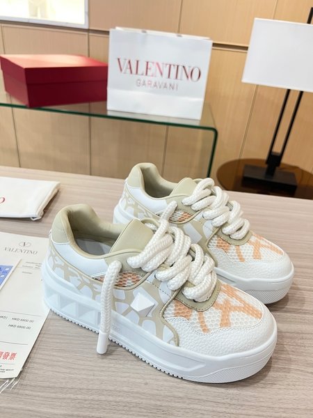 Valentino Thick lace casual shoes