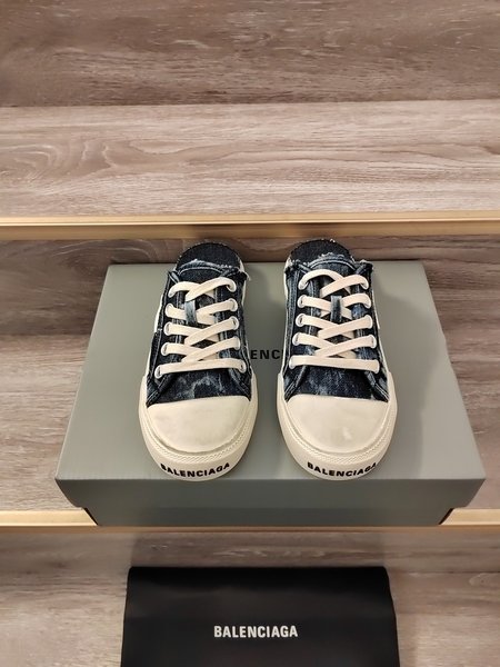 Balenciaga casual canvas shoes