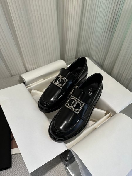 Chanel Genuine leather outsole loafers