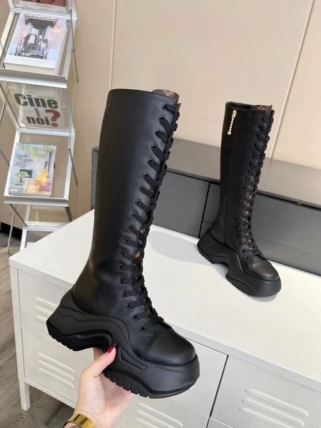 Louis Vuitton Rubber outsole cowhide boots