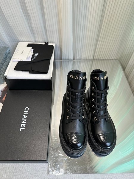 Chanel Pebbled cowhide anti-slip anti-rubber outsole boots