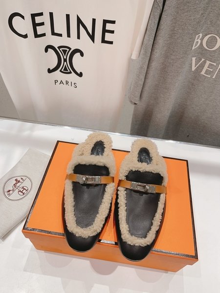 Hermes Classic Kelly furry half drag