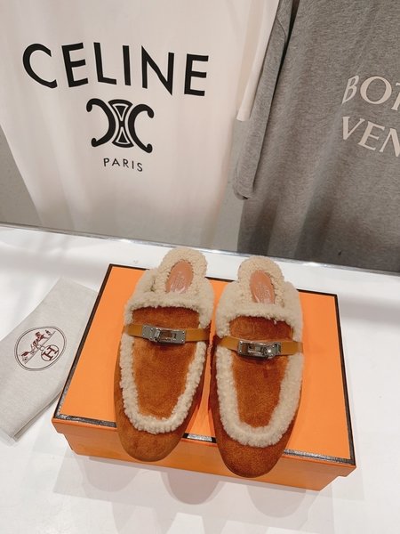 Hermes Classic Kelly furry half drag