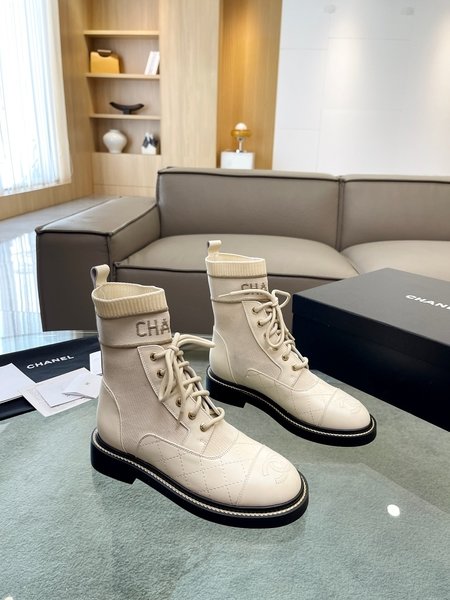 Chanel Calf leather fly knit boots