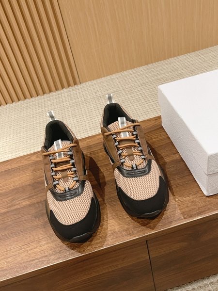 Dior Couple style sneakers