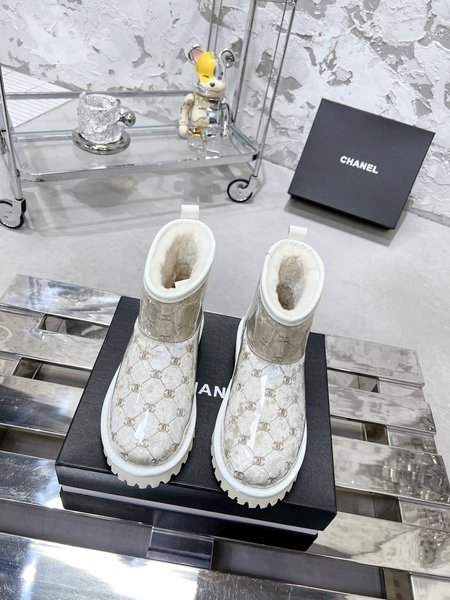 Chanel Embroidery craft snow boots