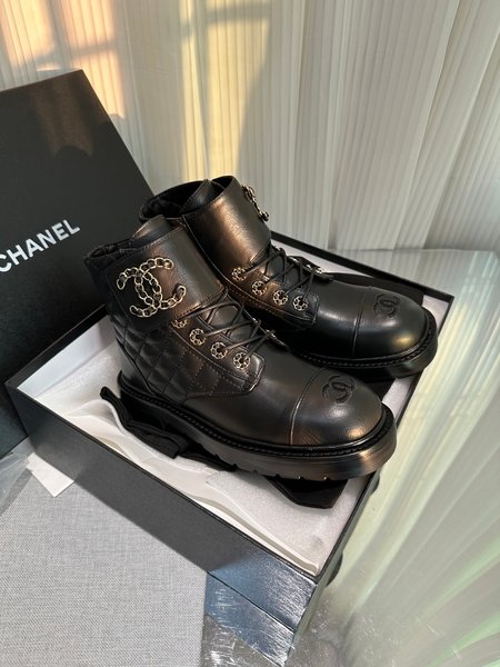 Chanel Classic electric embroidered rhombus short boots