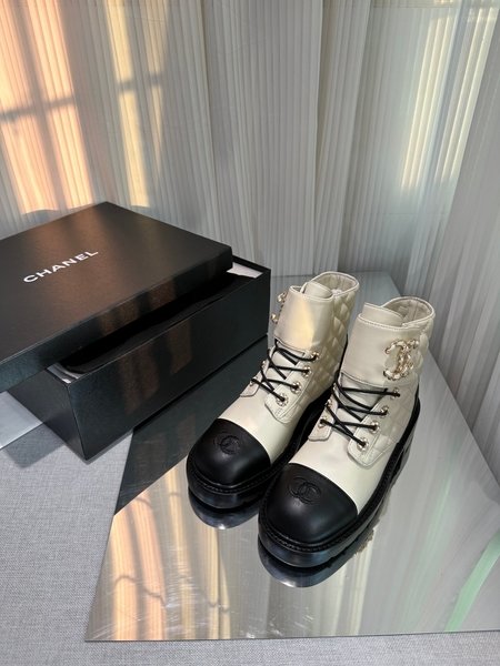 Chanel Classic electric embroidered rhombus short boots