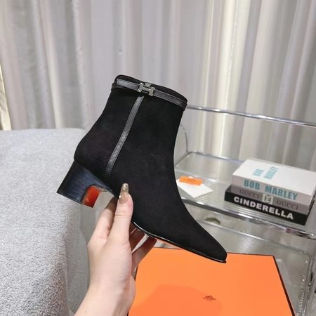 Hermes Classic Kelly boots