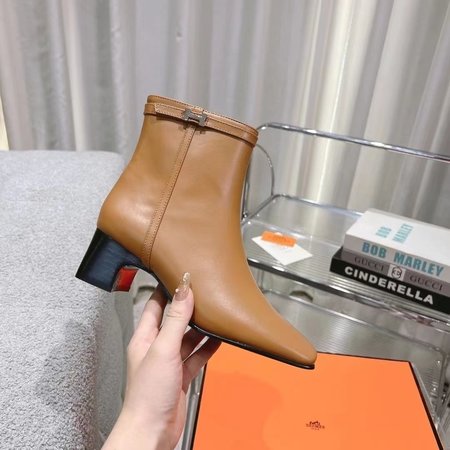 Hermes Classic Kelly boots