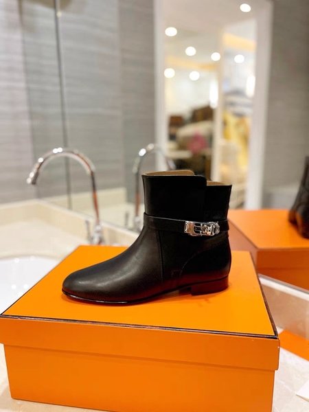 Hermes Classic Kelly boots