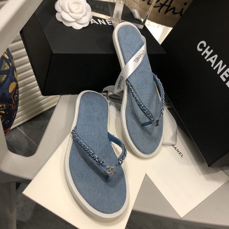 Chanel chain flip flops