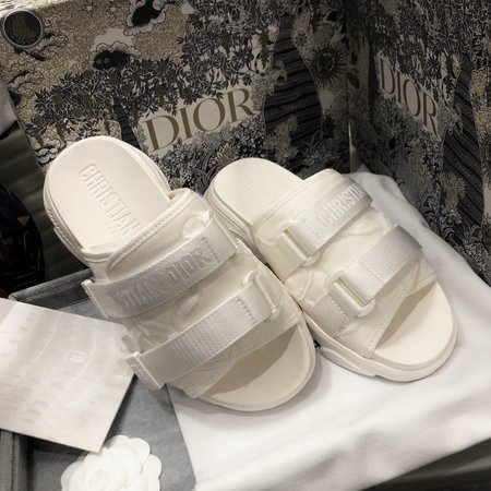 Dior three-dimensional embroidery platform slippers