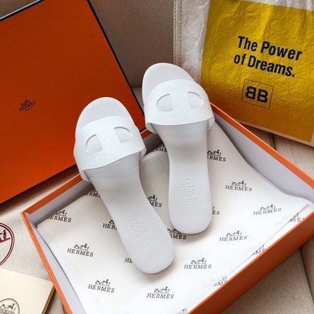 Hermes Classic slippers