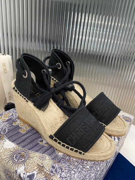 Dior Wedges pattern jacquard embroidery