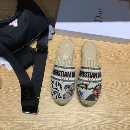 Dior Embroidered Espadrilles/slippers