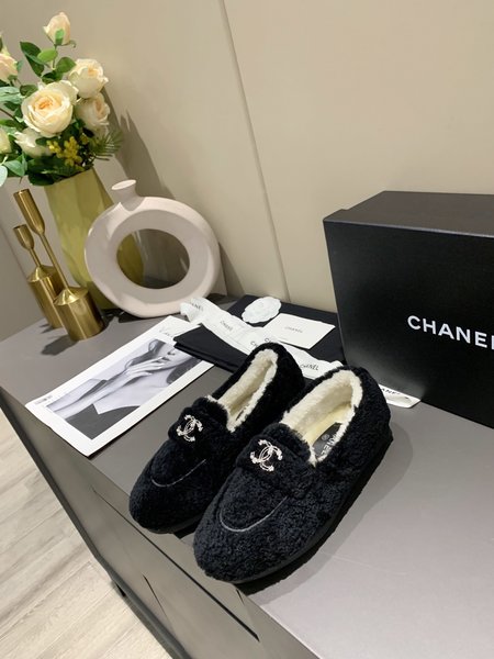 Chanel Fur shoes wool lining