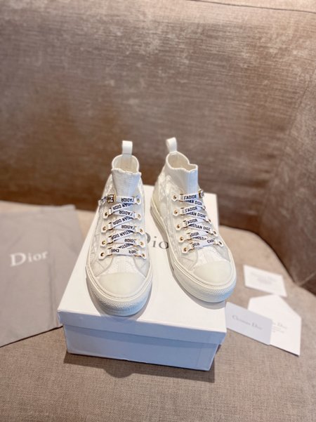 Dior Embroidered fabric Christian Logo sneakers