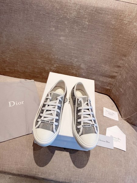 Dior Embroidered fabric Christian Logo sneakers