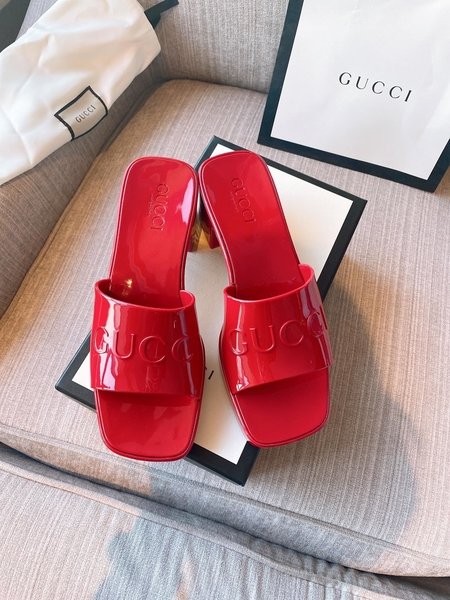 Gucci Double G sandals