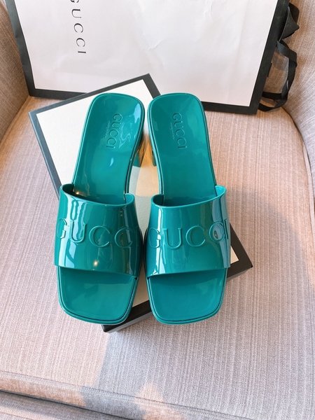 Gucci Double G sandals