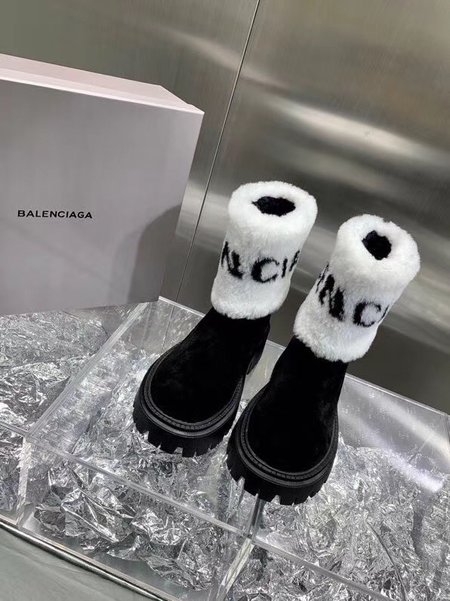 Balenciaga New Martin boots