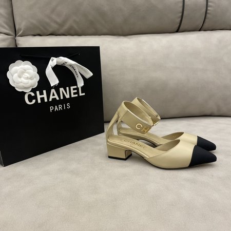 Chanel Metal letters Straps in sheepskin