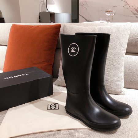 Chanel CC Logo cowhide boots