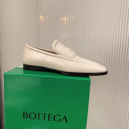Bottega Veneta Leather shoes embossed cowhide