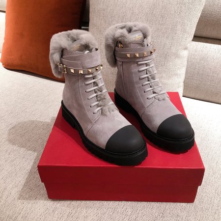 Valentino Short boots classic boots + retro design