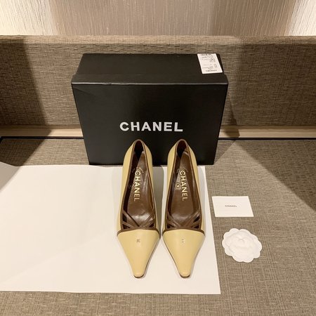 Chanel Flat toe design