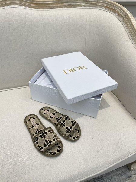 Dior Outdoor beach shoes home slippers