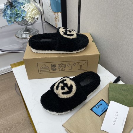 Gucci Interlocking GG wool slippers