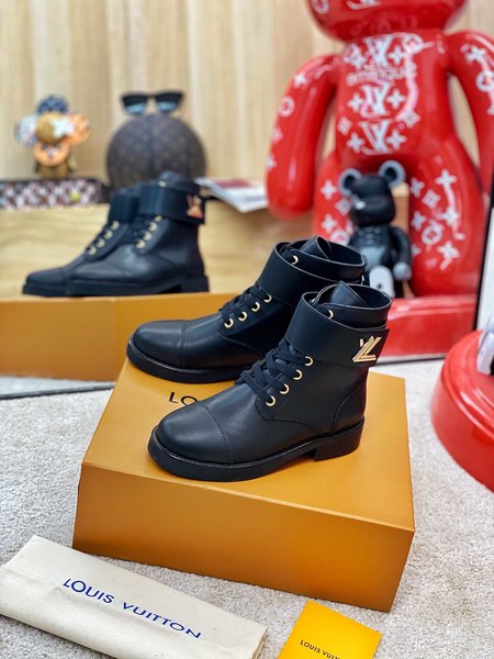 Louis Vuitton Classic Martin boots