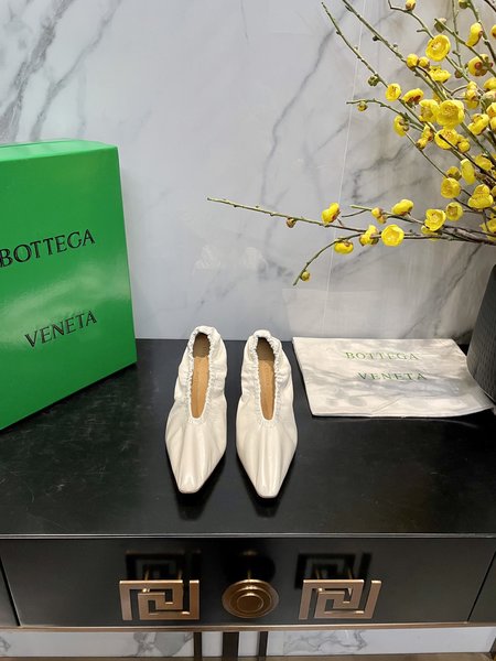 Bottega Veneta Witch cowhide Pumps series