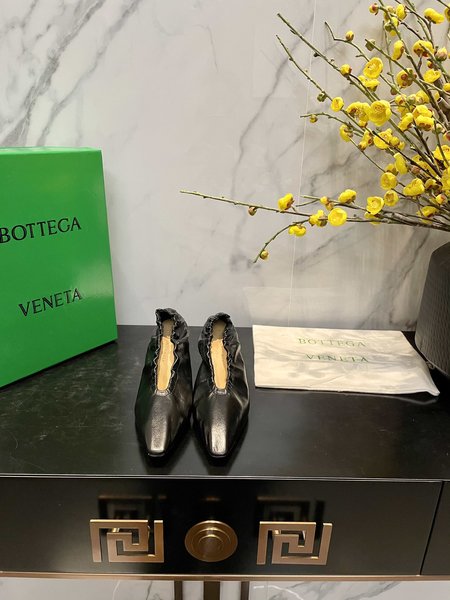 Bottega Veneta Witch cowhide Pumps series